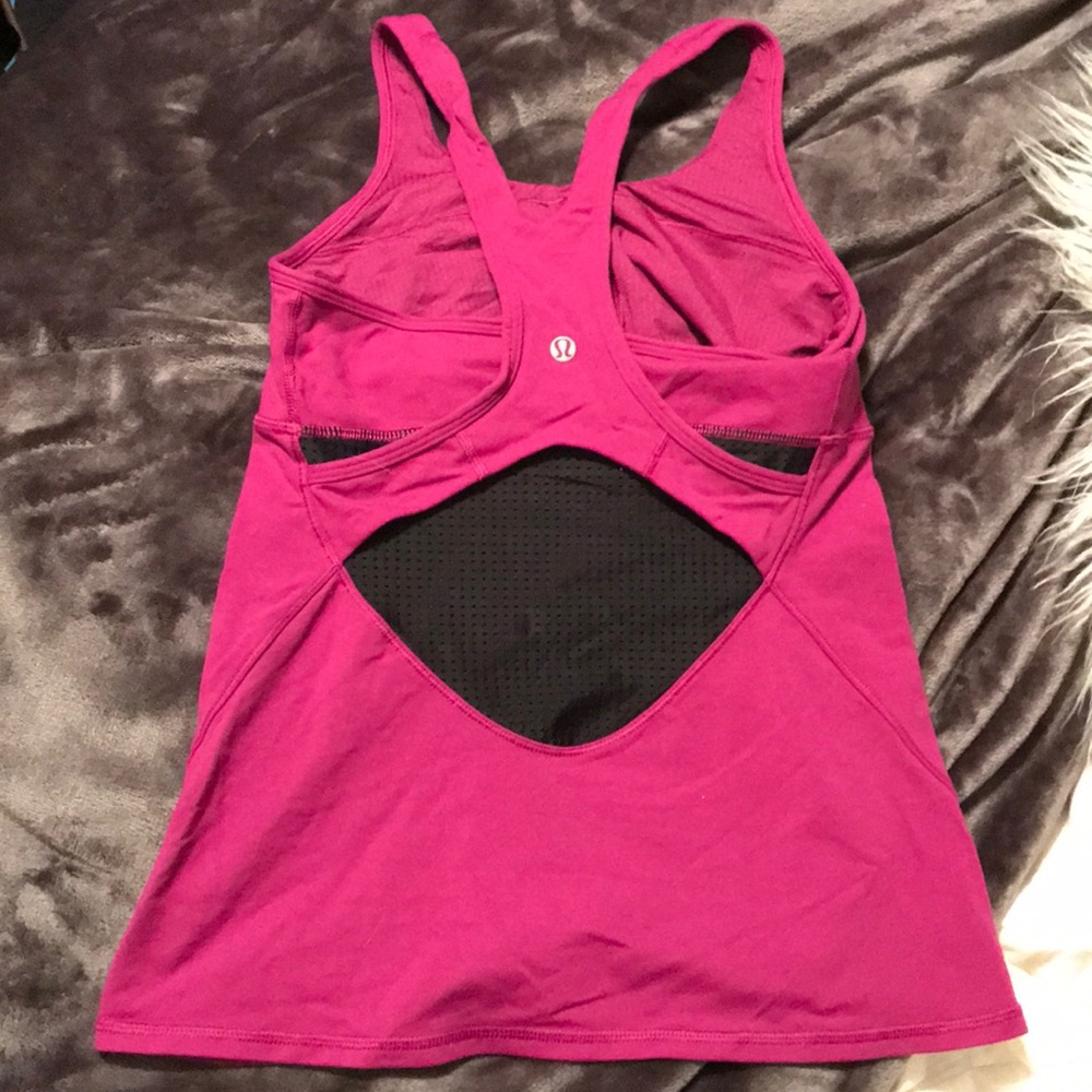 Pink lululemon 🍋 tank